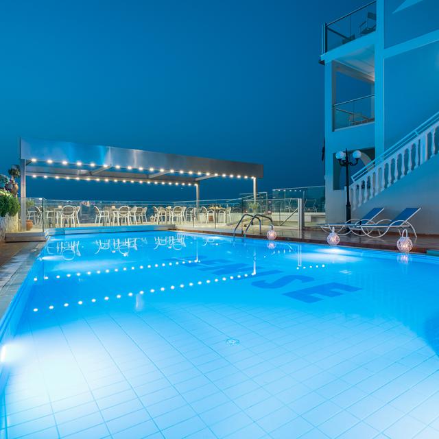 Online bestellen: Hotel Denise Beach